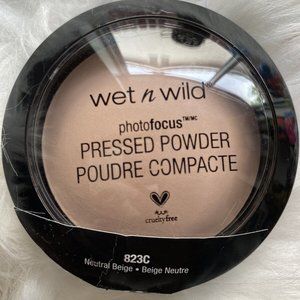 Wet n Wild Photofocus Pressed Powder Neutral Beige 823C Compact Contour Makeup